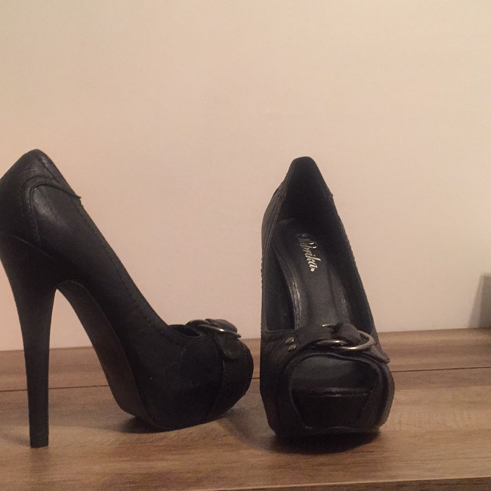 Paprika peep toe